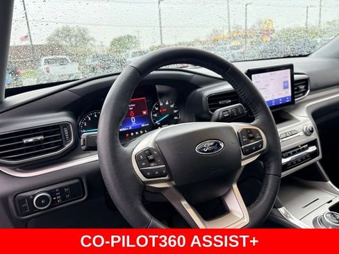 Used 2023 Ford Explorer XLT w/ Equipment Group 202A AWD/4WD image 5