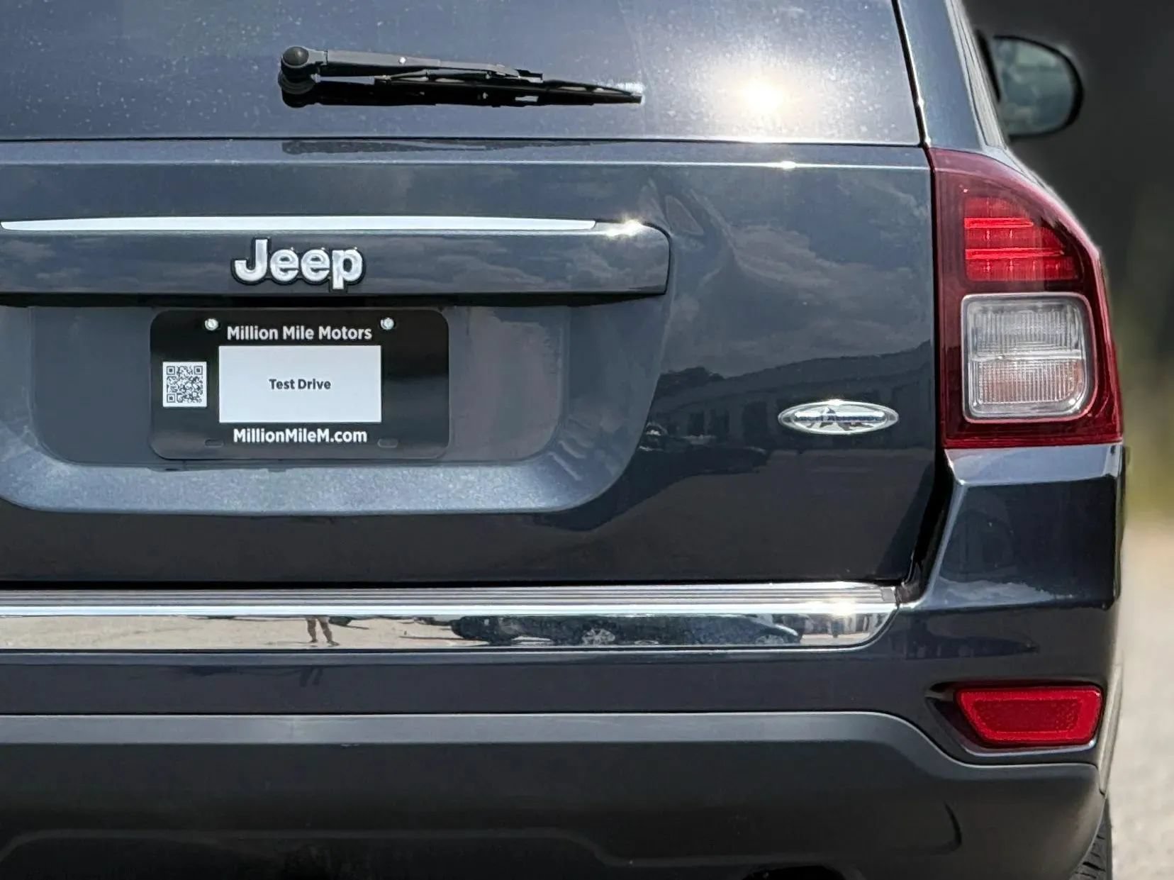 Used 2015 Jeep Compass High Altitude AWD/4WD image 14