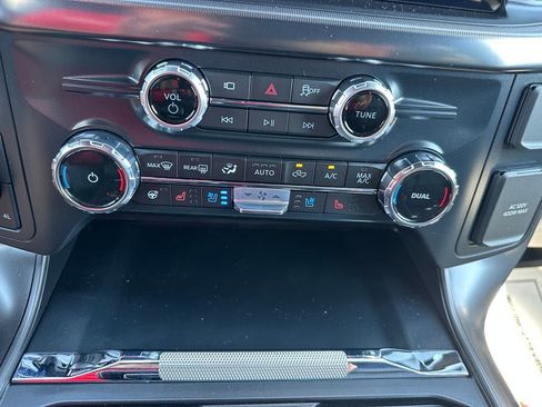 New 2025 Ford F150 Lariat w/ Equipment Group 501A Mid image 9