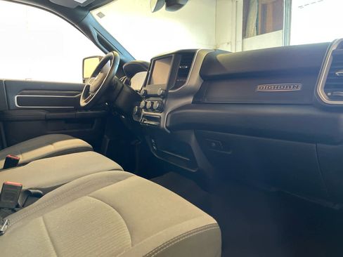 Used 2024 RAM 2500 Big Horn w/ Bed Utility Group image 27