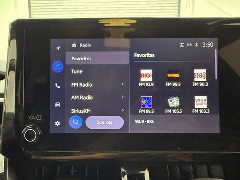 Used 2023 Toyota Corolla SE image 18