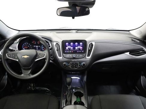 Used 2023 Chevrolet Malibu LT FWD image 16