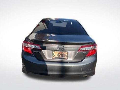 Used 2014 Toyota Camry SE FWD image 4