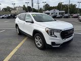 Used 2024 GMC Terrain SLE image 3