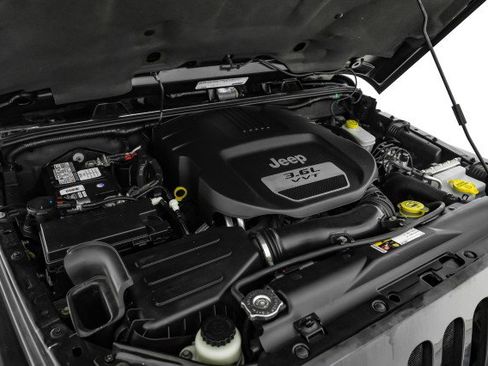 Used 2012 Jeep Wrangler Rubicon image 36