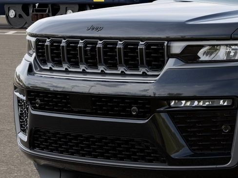 New 2026 Jeep Grand Cherokee Summit AWD/4WD image 11