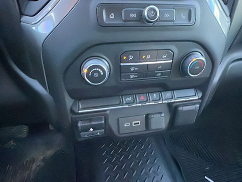 Used 2022 Chevrolet Silverado 2500 Custom w/ Gooseneck/5TH Wheel Package image 33