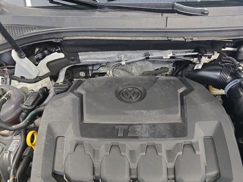 Used 2024 Volkswagen Tiguan SE w/ Panoramic Sunroof Package AWD/4WD image 23