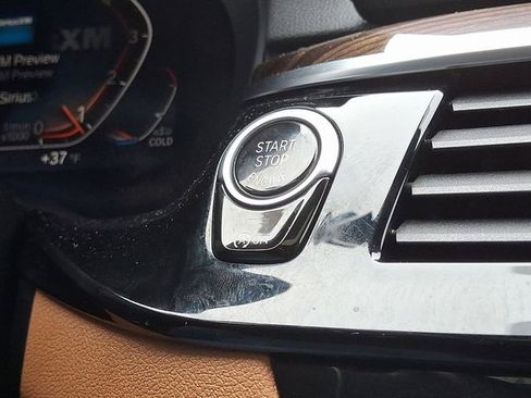 Used 2022 BMW 530i xDrive w/ Premium Package image 24