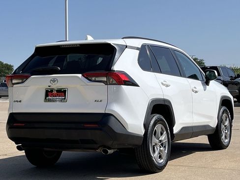 Used 2024 Toyota RAV4 XLE FWD image 4