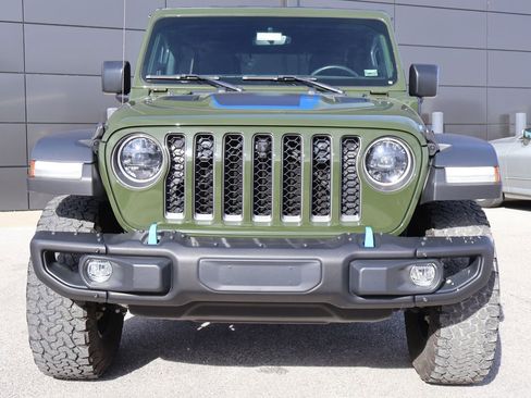 Used 2023 Jeep Wrangler Unlimited Rubicon 4xe w/ Dual Top Group image 7