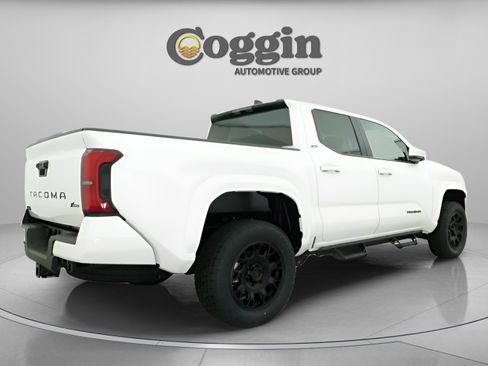 New 2026 Toyota Tacoma SR5 AWD/4WD image 17