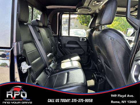 Used 2020 Jeep Gladiator Overland AWD/4WD image 27