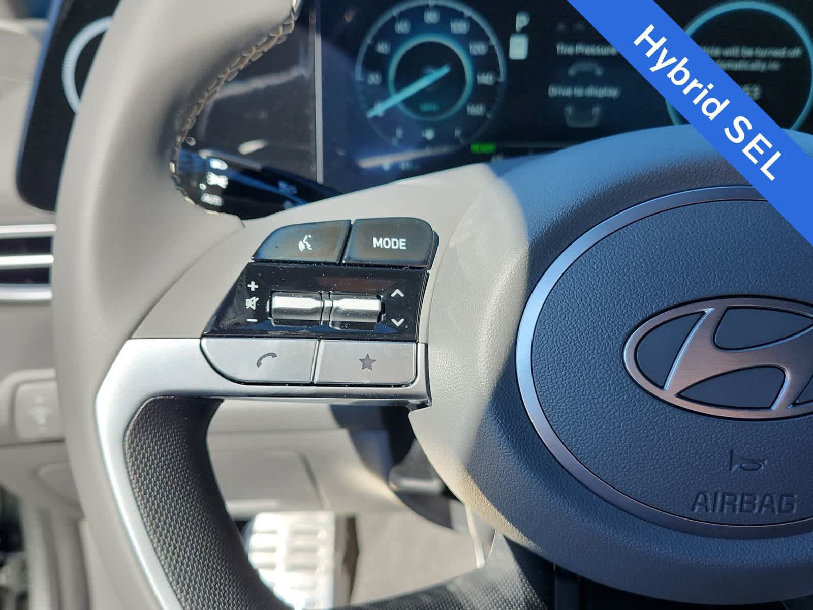 Certified 2025 Hyundai Elantra SEL FWD image 27