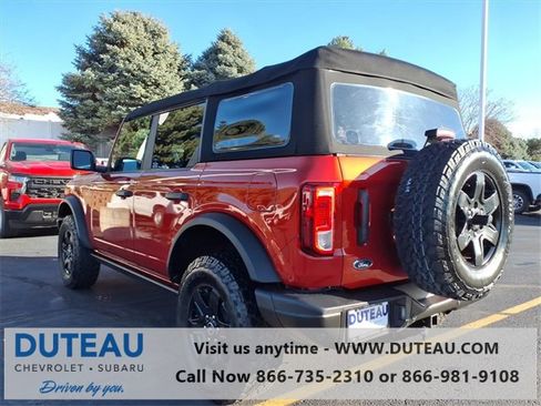 Used 2022 Ford Bronco Black Diamond image 5