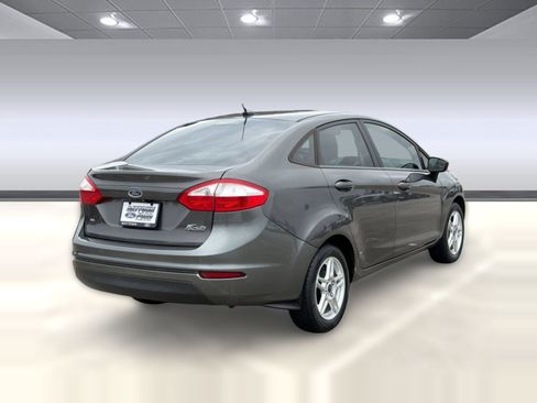 Used 2019 Ford Fiesta SE FWD image 9