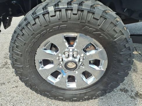 Used 2019 Ford F250 XL w/ Power Equipment Group AWD/4WD image 5