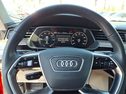 Used 2019 Audi e-tron Prestige AWD/4WD image 20