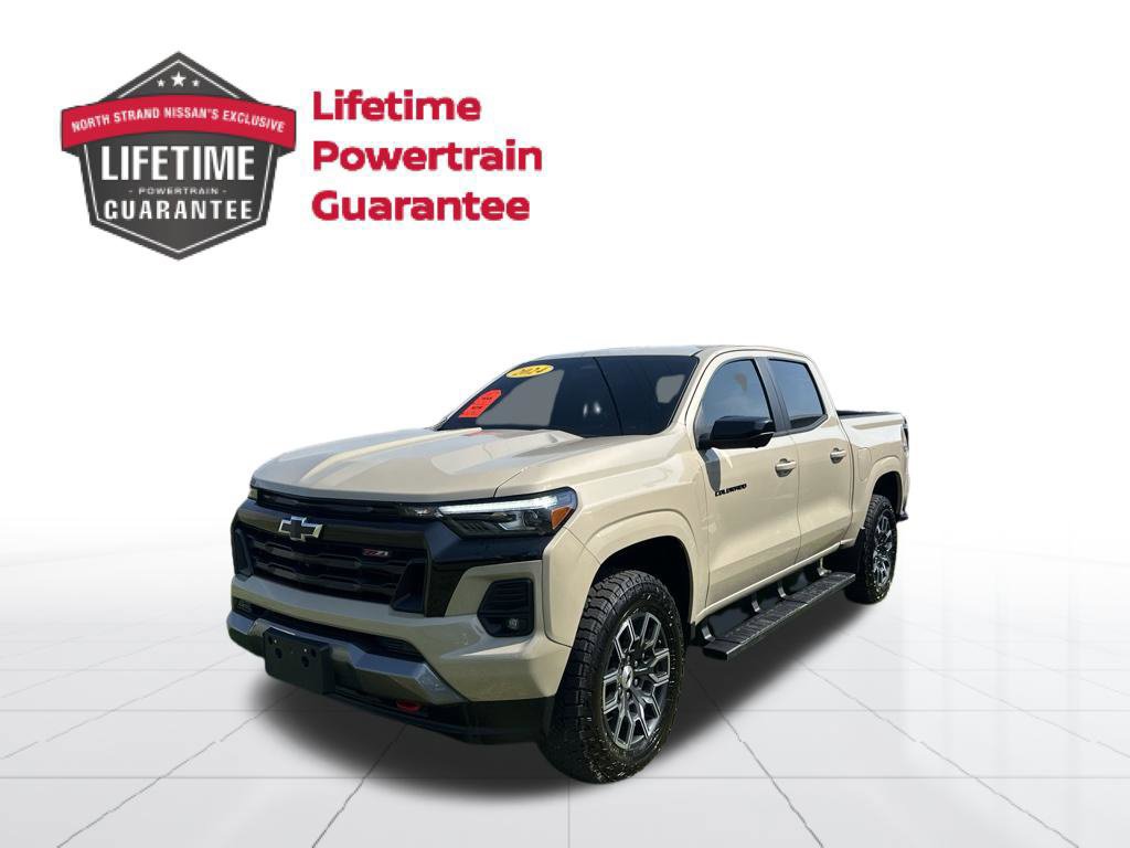 Used 2024 Chevrolet Colorado Z71 w/ Z71 Convenience Package 2 AWD/4WD image 3