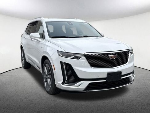 Certified 2022 Cadillac XT6 Premium Luxury w/ Technology Package image 8