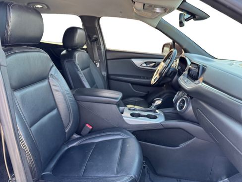Used 2019 Chevrolet Blazer LT FWD image 15