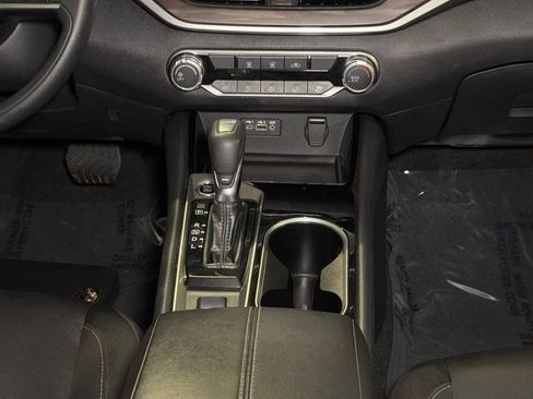 Used 2024 Nissan Altima 2.5 SV AWD/4WD image 15
