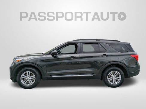 Used 2021 Ford Explorer XLT w/ Equipment Group 202A AWD/4WD image 2