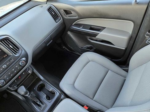 Used 2022 Chevrolet Colorado W/T w/ WT Convenience Package image 12