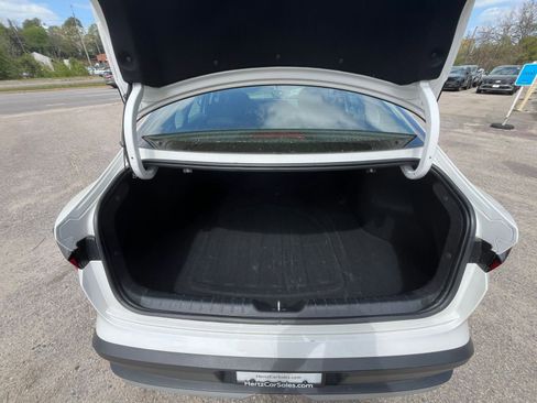 Used 2025 Kia K4 LXS FWD image 29
