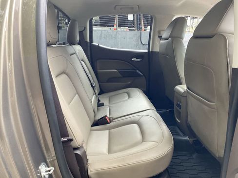 Used 2016 GMC Canyon SLT w/ Driver Alert Package AWD/4WD image 17