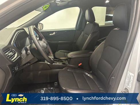 Certified 2025 Ford Escape ST-Line Select w/ Tech Pack #1 AWD/4WD image 7