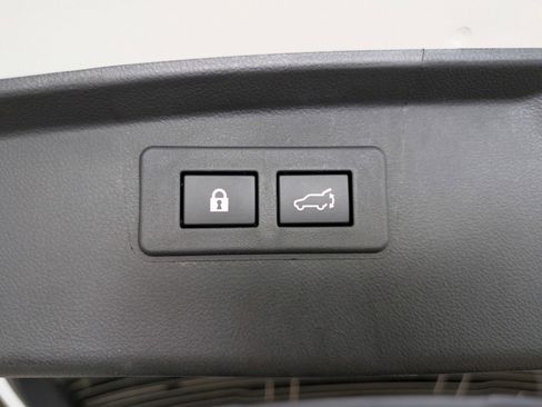 Used 2025 Subaru Outback Premium image 22