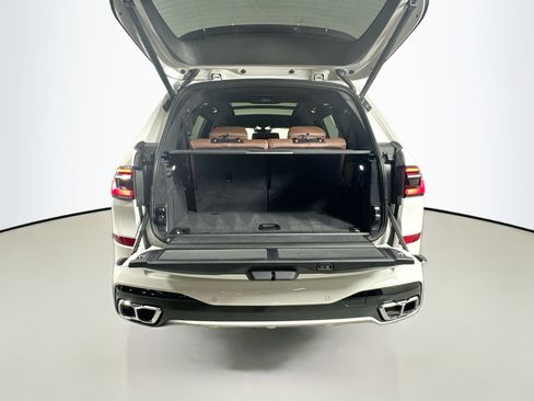 New 2026 BMW X7 M60i image 27