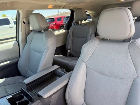 Used 2024 Toyota Sienna Limited AWD/4WD image 13