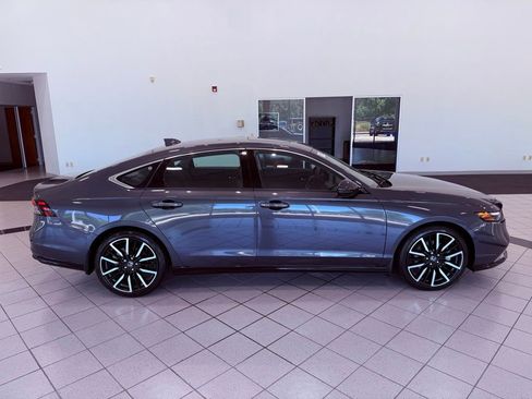 Used 2024 Honda Accord Touring image 15