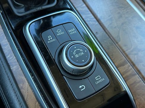 Used 2024 Nissan Armada SL w/ Captain's Chairs Package image 35