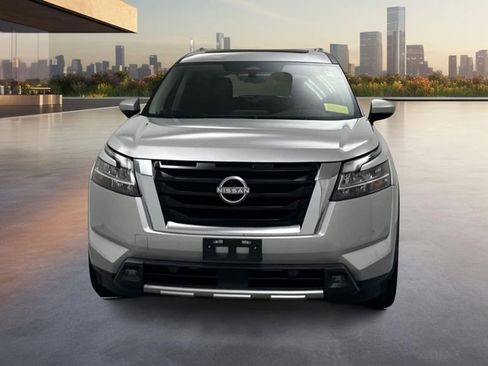 Used 2024 Nissan Pathfinder SL w/ SL Premium Package AWD/4WD image 2