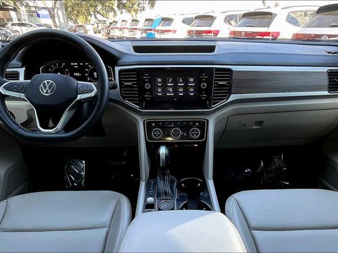Used 2022 Volkswagen Atlas SEL image 15