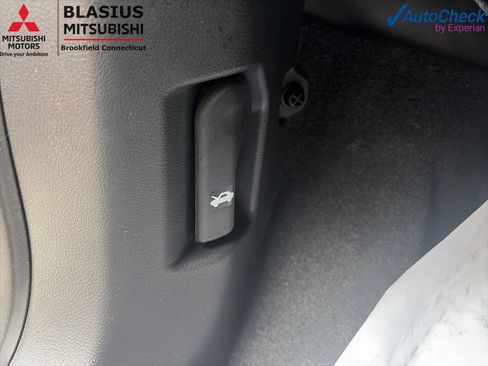 Used 2023 Nissan Rogue SL AWD/4WD image 35