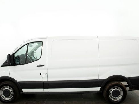 Used 2017 Ford Transit 150 130 Low Roof RWD image 5