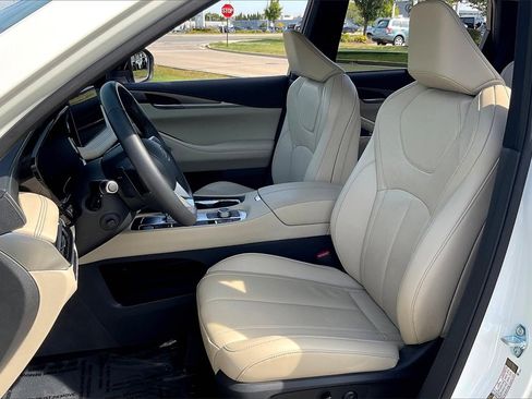 Certified 2025 INFINITI QX60 Luxe image 17