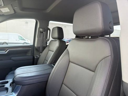 Used 2025 Chevrolet Silverado 1500 RST w/ Convenience Package II AWD/4WD image 14