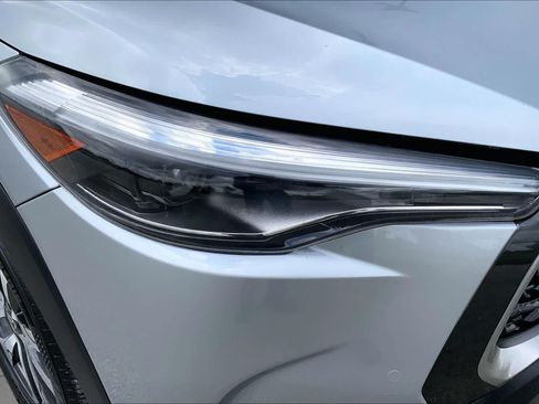 Certified 2025 Toyota Corolla Cross XLE AWD/4WD image 27