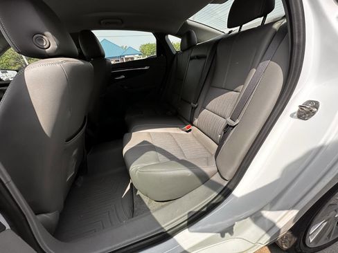 Used 2019 Chevrolet Impala LS FWD image 6
