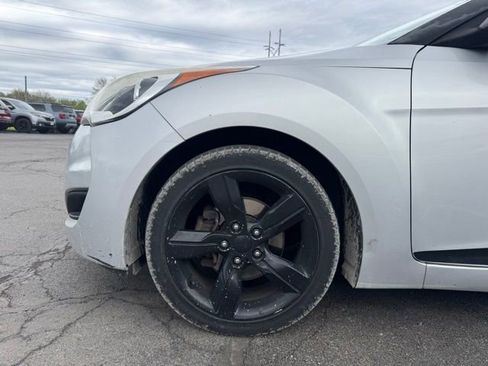 Used 2014 Hyundai Veloster FWD image 7