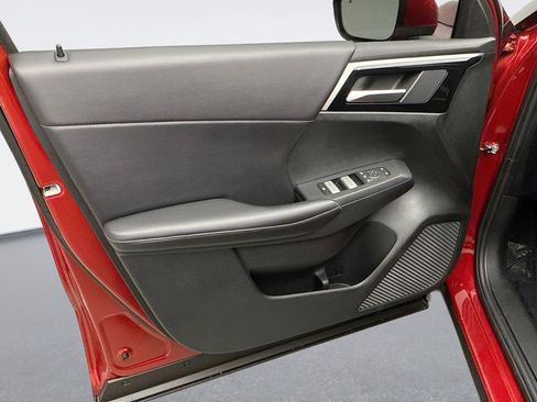 Used 2024 Mitsubishi Outlander SE Black Edition image 9