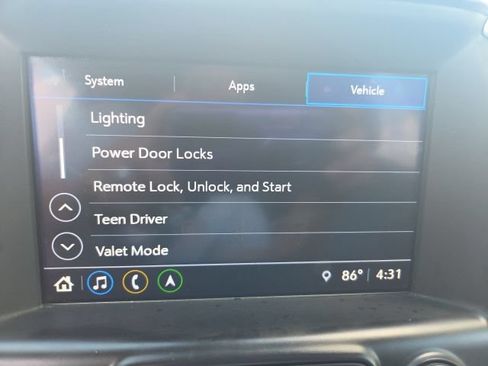Used 2018 GMC Terrain Denali w/ GMC Pro Grade Package AWD/4WD image 29