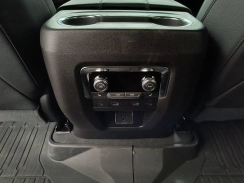 Used 2026 GMC Yukon XL Denali w/ Advanced Technology Package AWD/4WD image 28