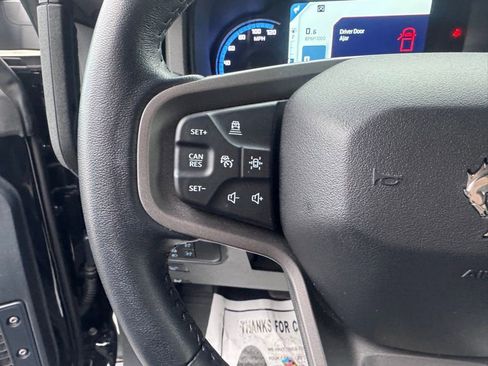 Used 2024 Ford Bronco Wildtrak image 12