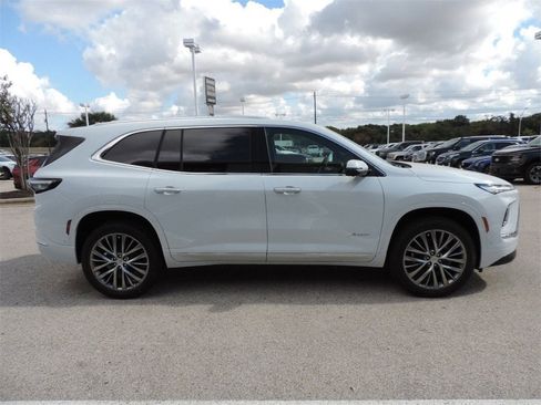 New 2026 Buick Enclave Avenir w/ Super Cruise Package image 4